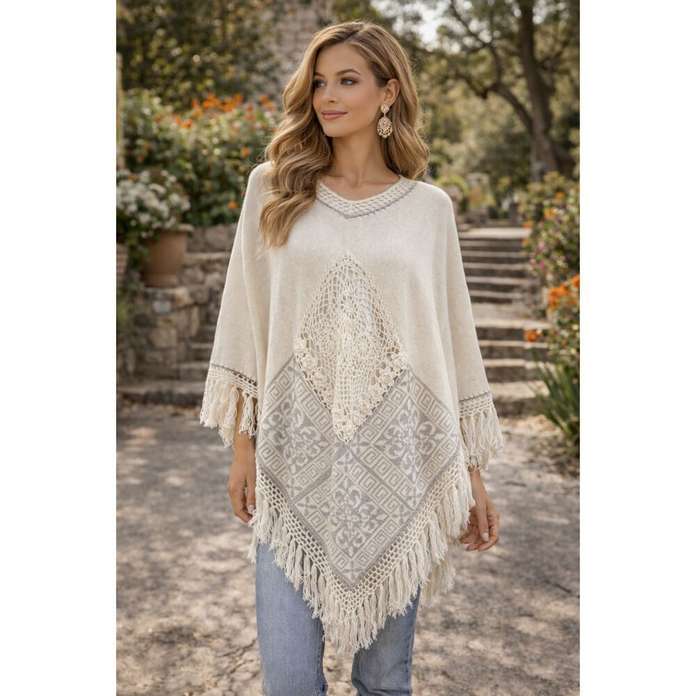 Sundance Women Size M/L Ivory Wool Alapa Powderhorn Poncho Crochet Western Boho